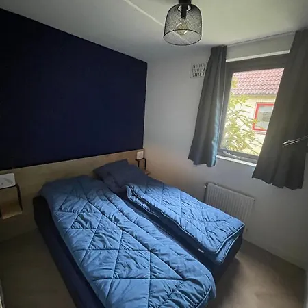 Nice 3-bedroom House With Lake View * Ewijk