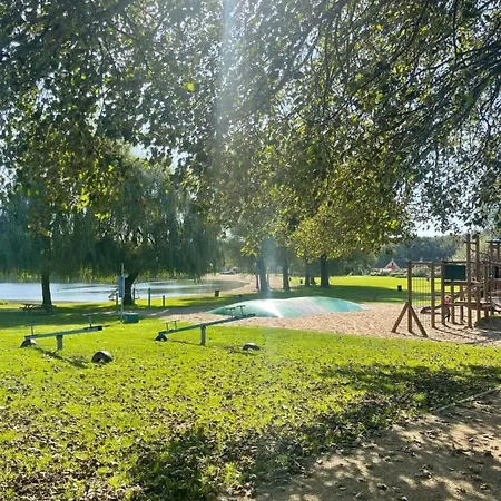 Holiday park Nice 3-bedroom House With Lake View