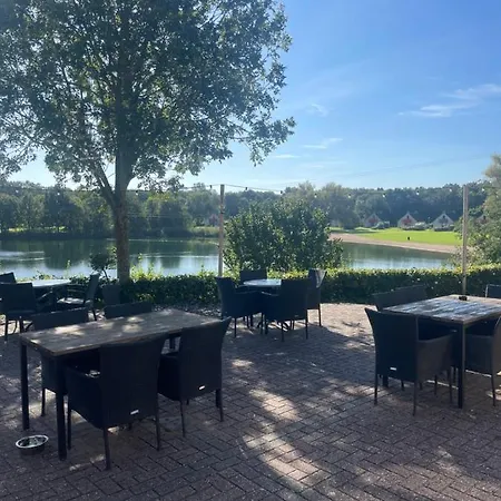 Holiday park Nice 3-bedroom House With Lake View Ewijk